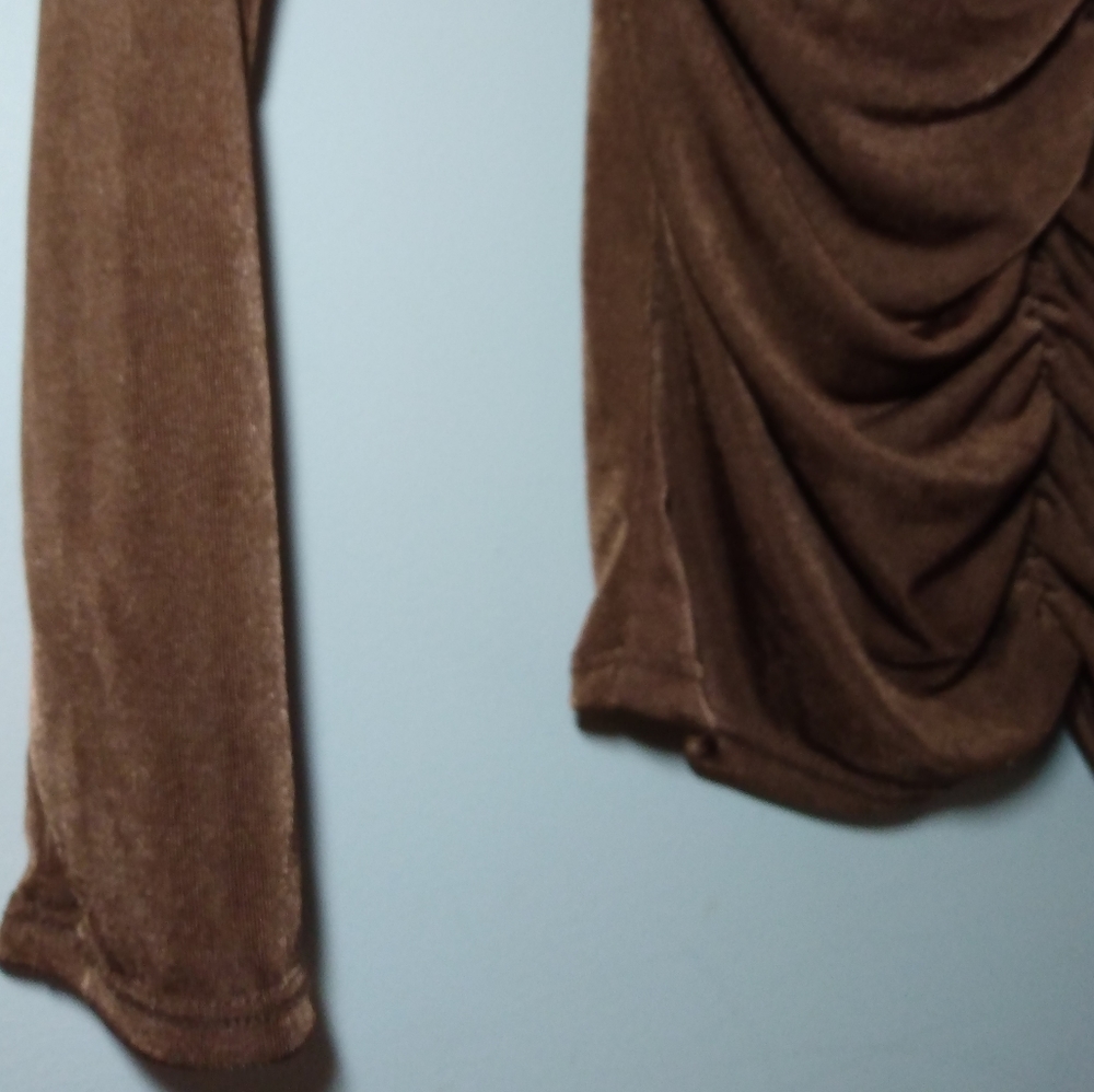Electrifying Ruched Long Sleeve Top - Picture 8 of 16